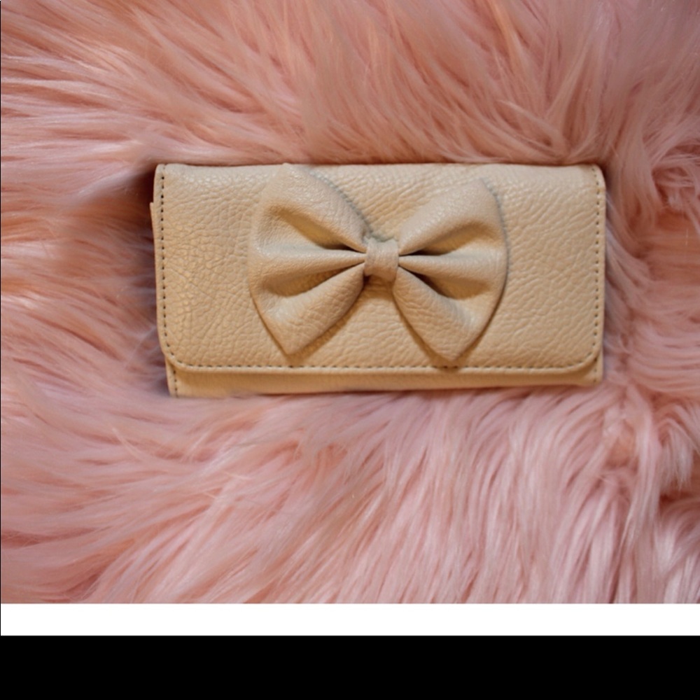Chic Bow Wallet